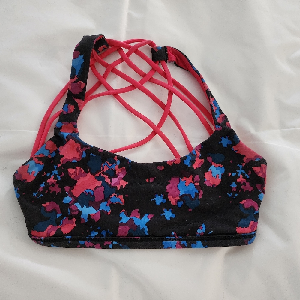 Lululemon Free to Be Sportsbra